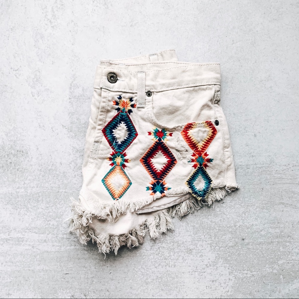 CARMAR • white denim embroidered shorts - Picture 2 of 8